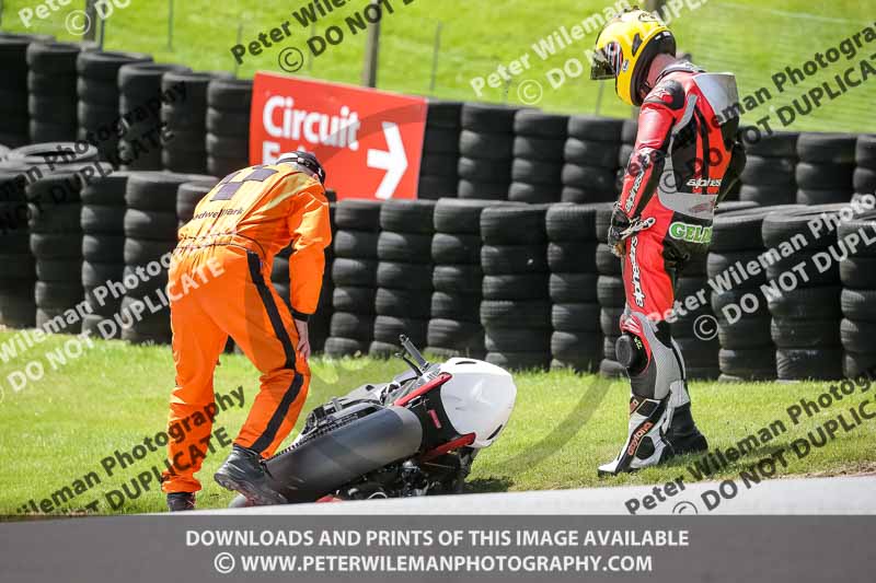 cadwell no limits trackday;cadwell park;cadwell park photographs;cadwell trackday photographs;enduro digital images;event digital images;eventdigitalimages;no limits trackdays;peter wileman photography;racing digital images;trackday digital images;trackday photos